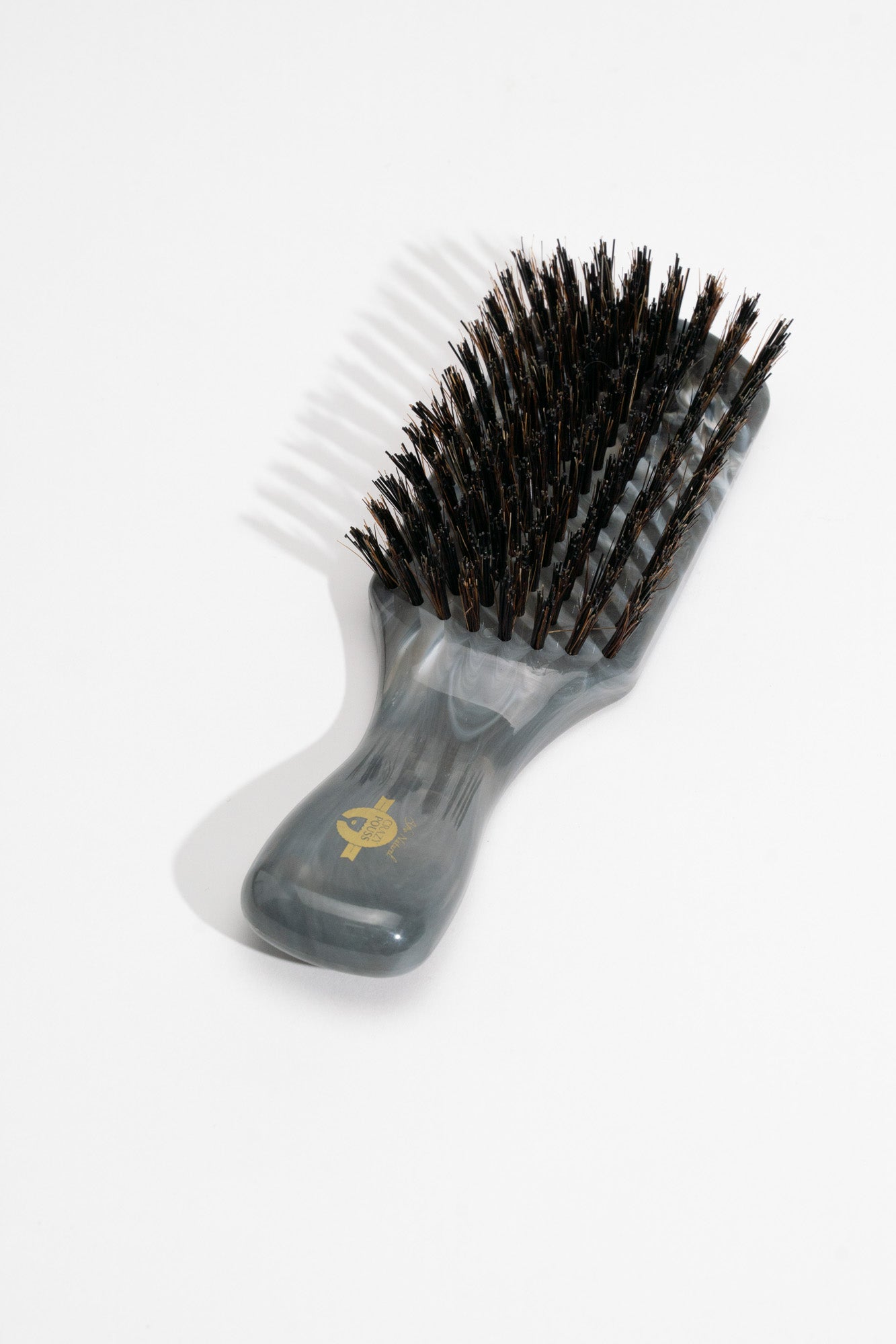 CRAZY POUSS - Brosse lissante en bois - 12 couleurs - Produit pour plaquer et lisser vos cheveux pendant les chignons